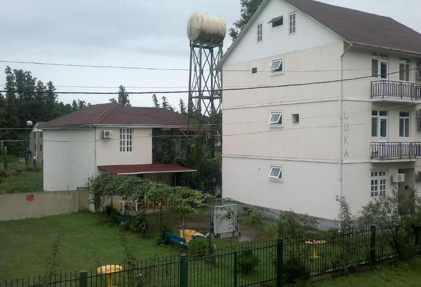 پانسیون Luka, Near Church