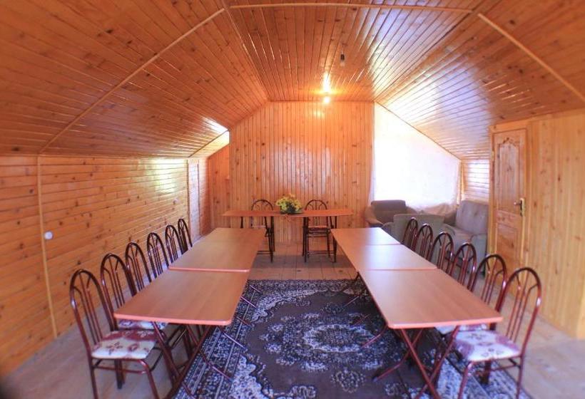 پانسیون Luka, Near Church