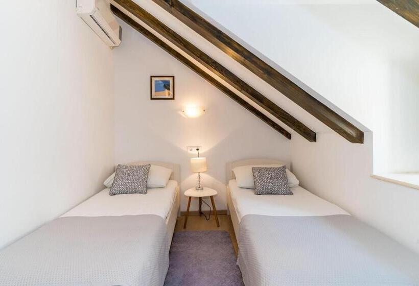 ペンション Holiday Home Kazerma