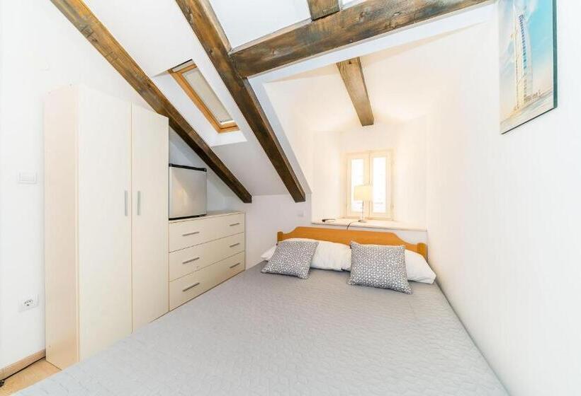 ペンション Holiday Home Kazerma