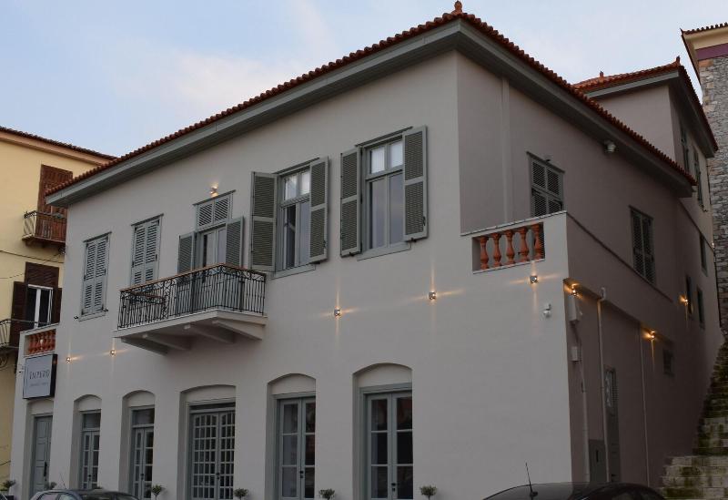 펜션 Impero Nafplio Hotel & Suites