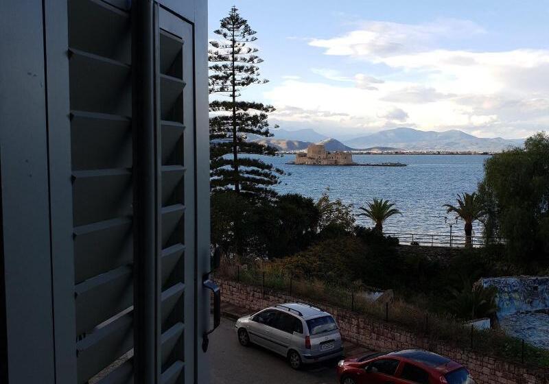 펜션 Impero Nafplio Hotel & Suites