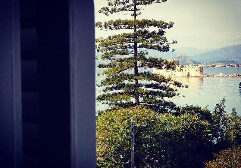 펜션 Impero Nafplio Hotel & Suites