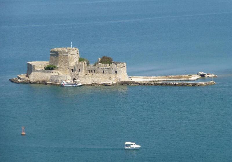 펜션 Impero Nafplio Hotel & Suites