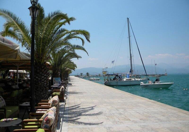 펜션 Impero Nafplio Hotel & Suites