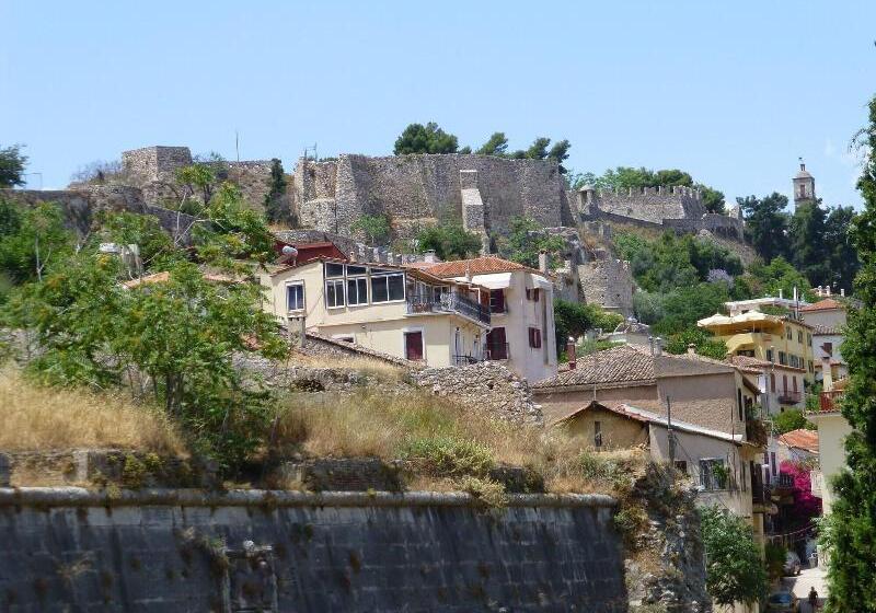 펜션 Impero Nafplio Hotel & Suites