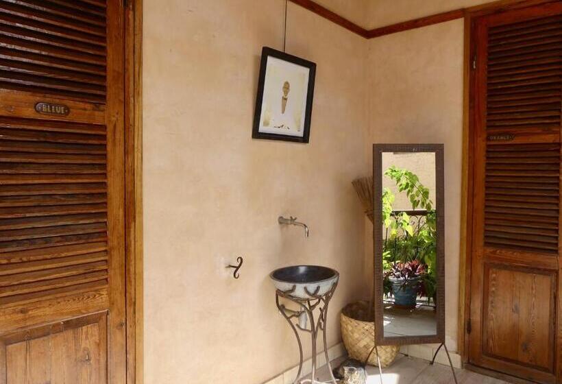 بنسيون Jamm La Paix