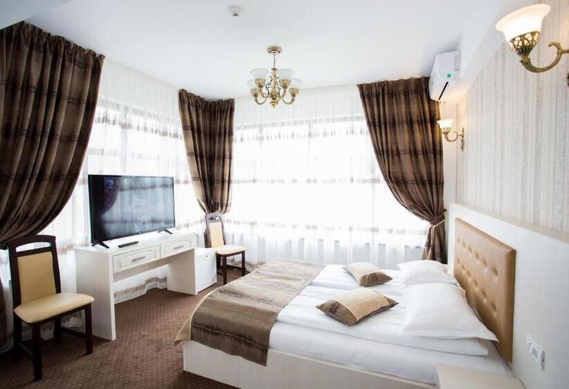 膳宿费 Restaurant Ayan Piatra Neamt