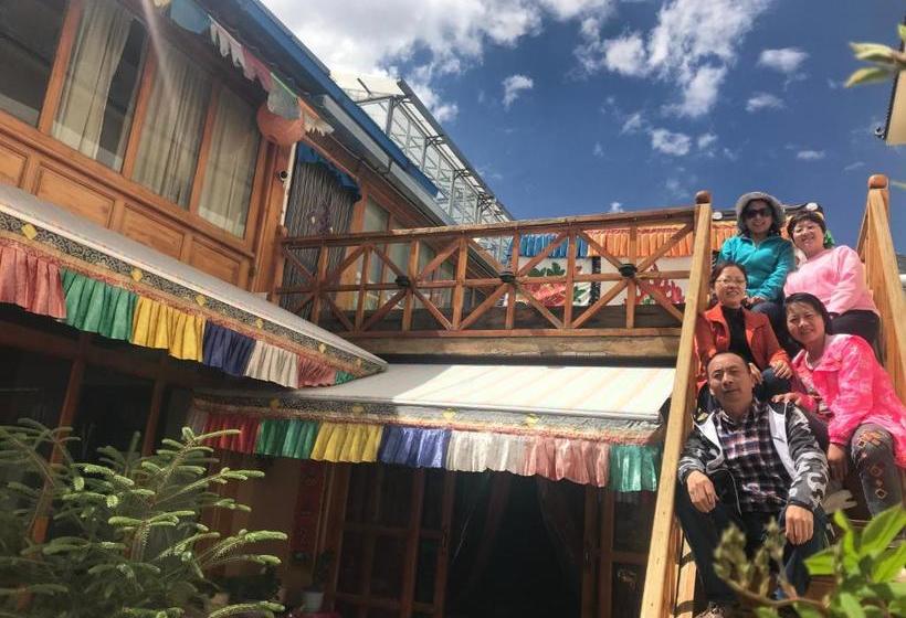 بنسيون Shangrila Namcha Bhawa Inn