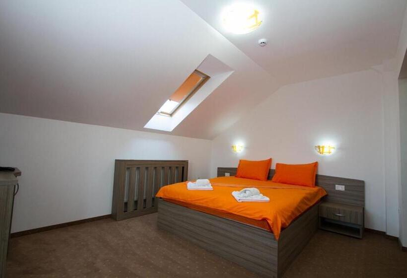 Pensiunea Royal Garden