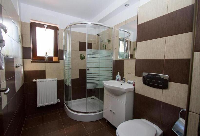 Pensiunea Royal Garden