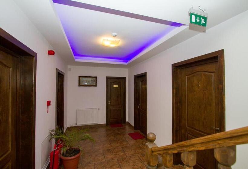 Pensiunea Royal Garden