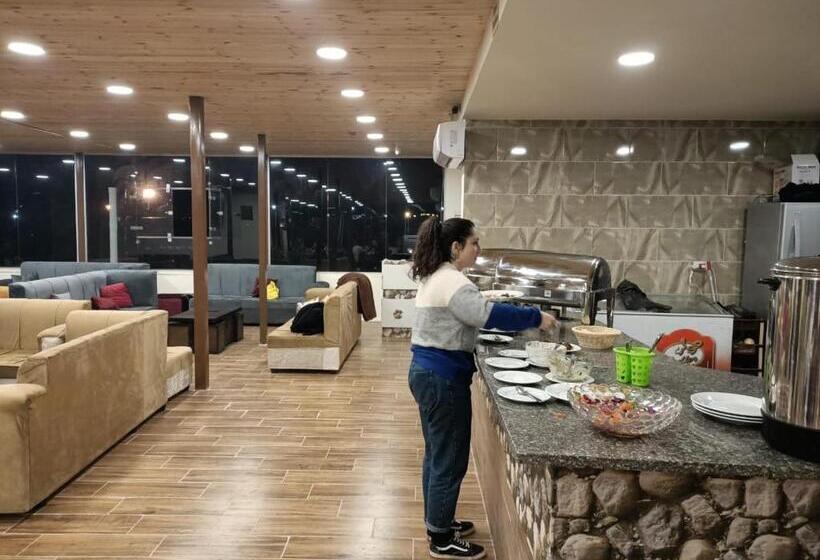 Petra Cabin Inn Hostel&resturant