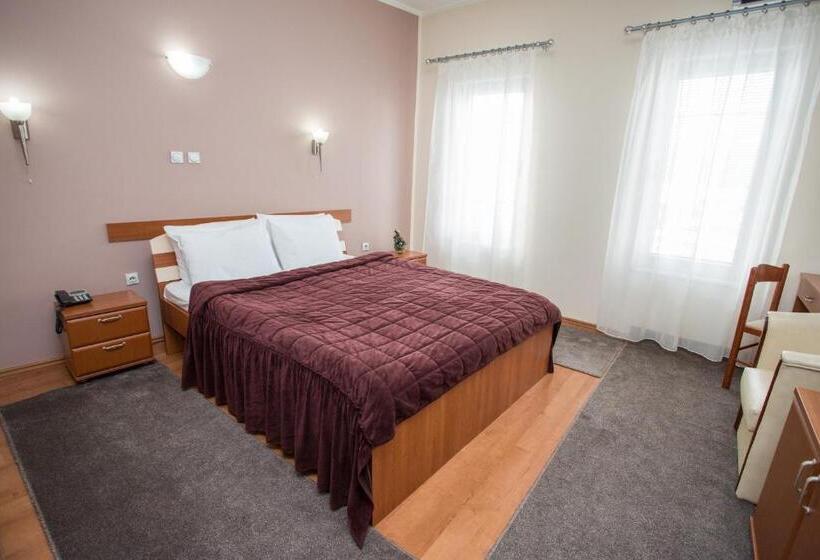 Sin Kom Hotel Garni