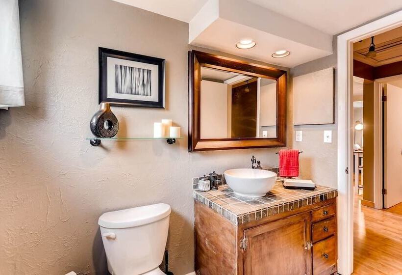 The Dream Like Garden Oasis In Sloan S Lake