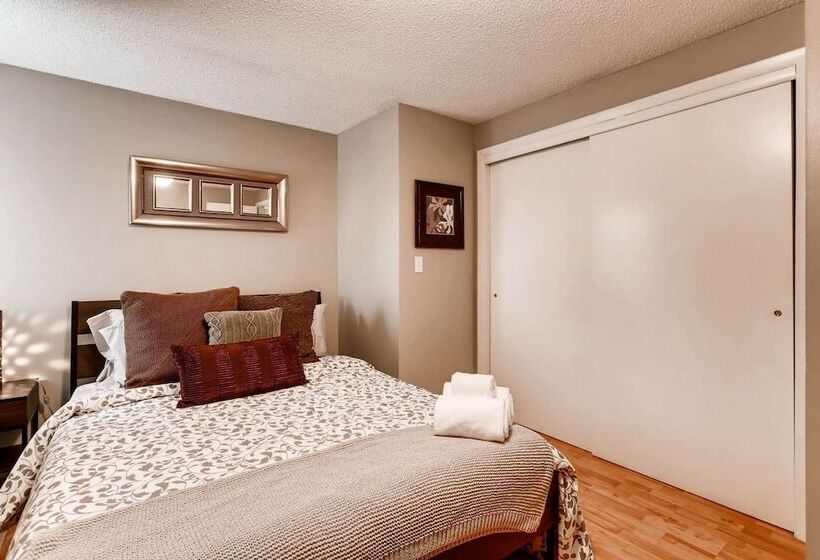 The Dream Like Garden Oasis In Sloan S Lake