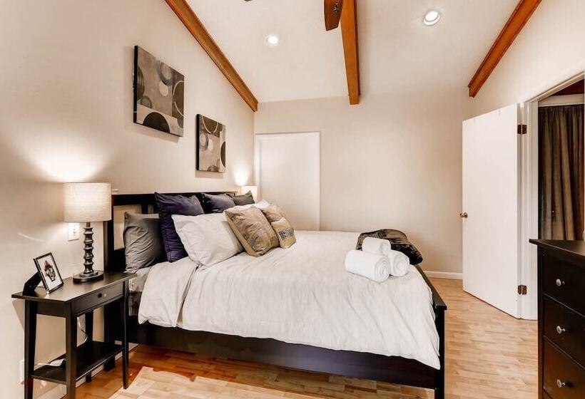 The Dream Like Garden Oasis In Sloan S Lake