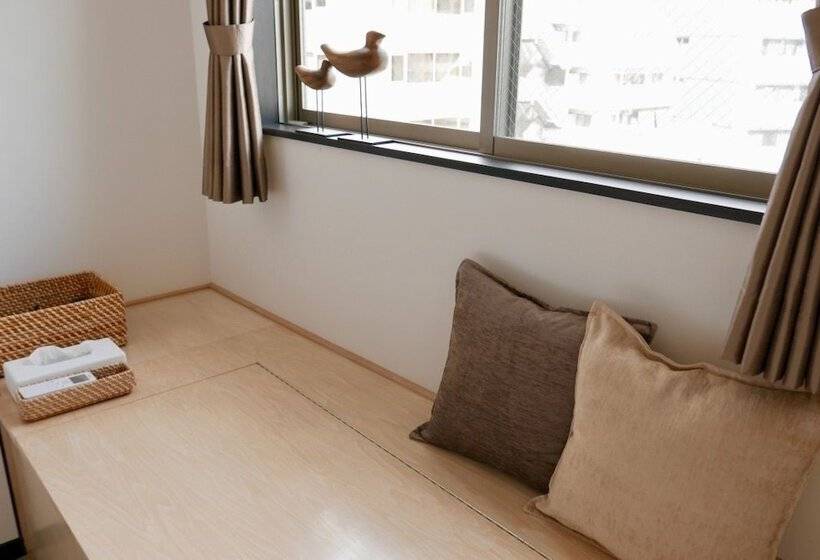 Tokyo Sakurako Hatchobori