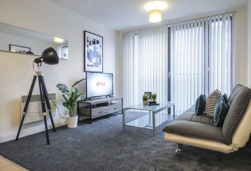 Tudors Esuites Birmingham Apartments With Gated Parking