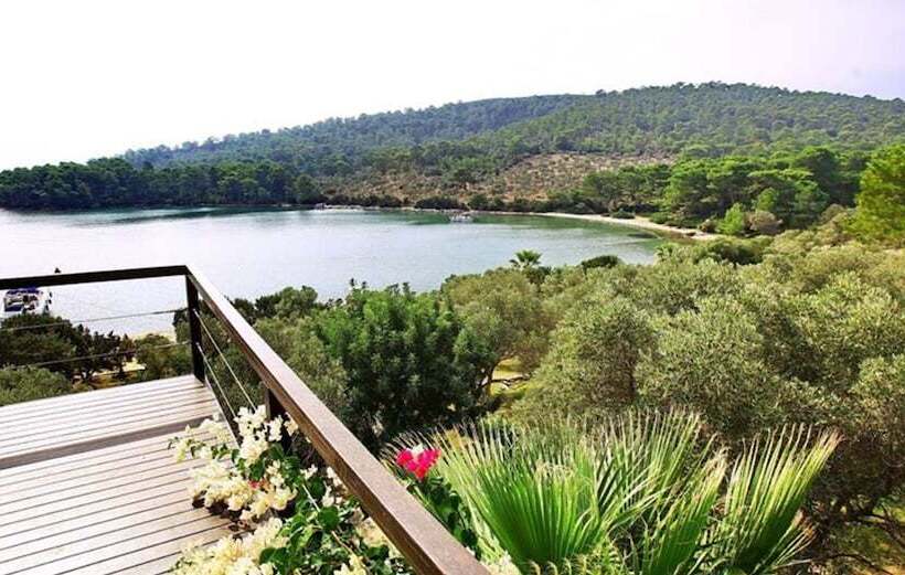 Vhillas Private Luxury Villa Leo