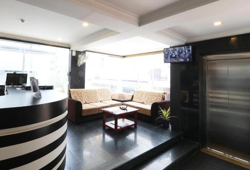 住宿加早餐 Puthens Capitol Inn