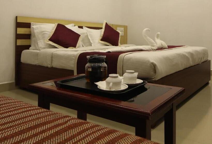 住宿加早餐  Puthens Capitol Inn