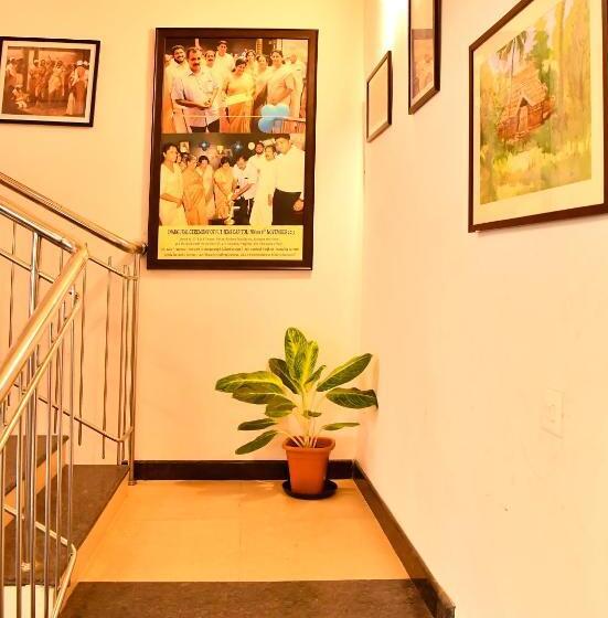 住宿加早餐 Puthens Capitol Inn