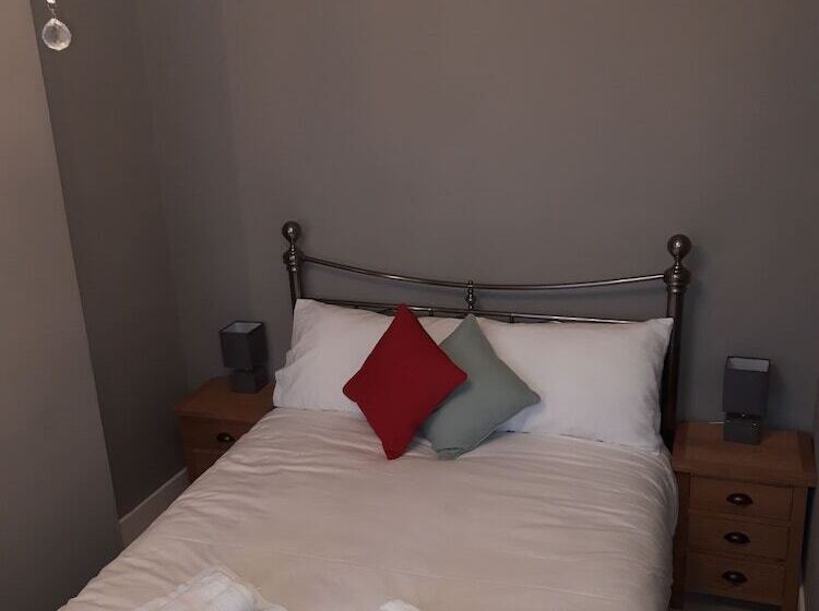 Edwards Cottage Grove Road Cottages