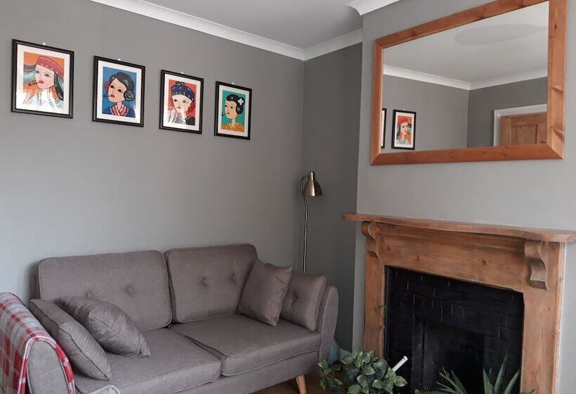 Edwards Cottage Grove Road Cottages