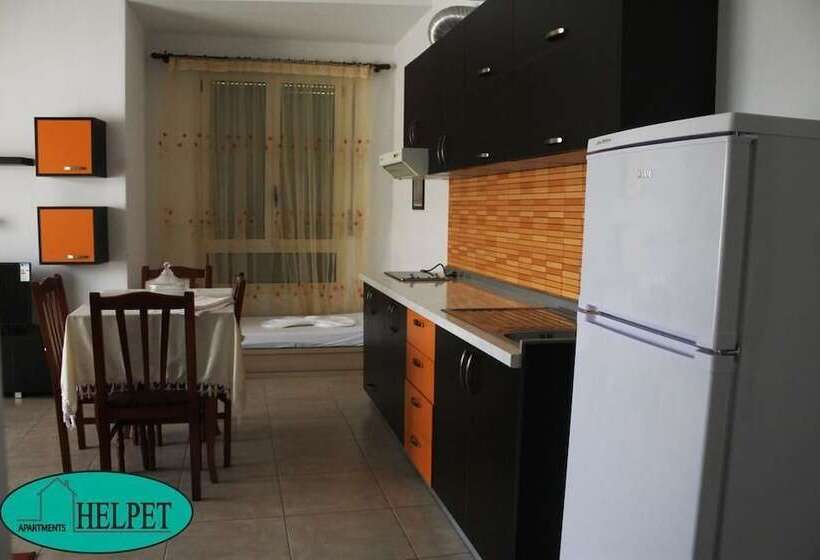Helpet Residence