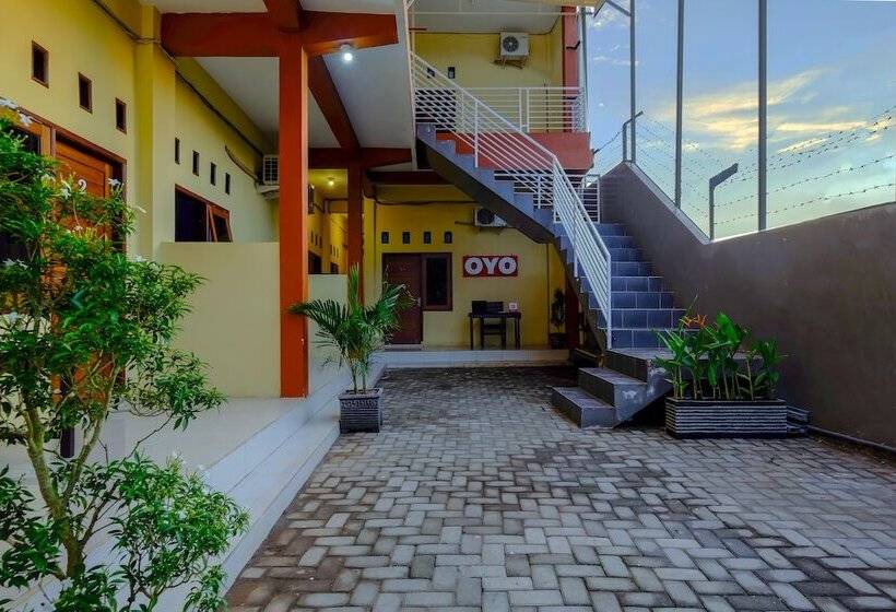 酒店 Hening Homestay By Oyo Rooms