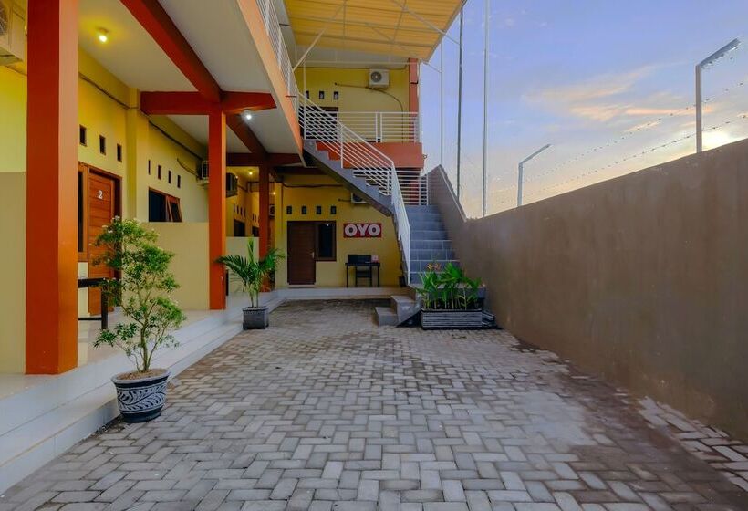 酒店 Hening Homestay By Oyo Rooms