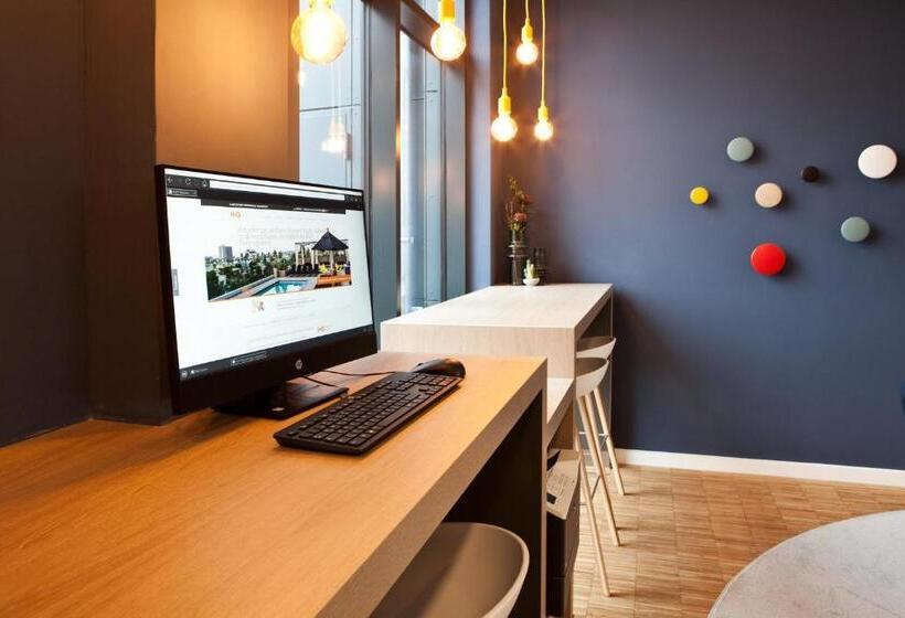 호텔 Holiday Inn Express   Sindelfingen, An Ihg