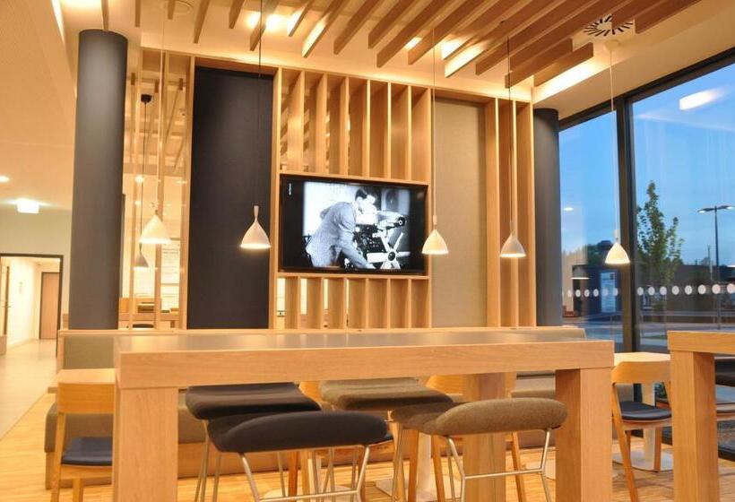 호텔 Holiday Inn Express   Sindelfingen, An Ihg