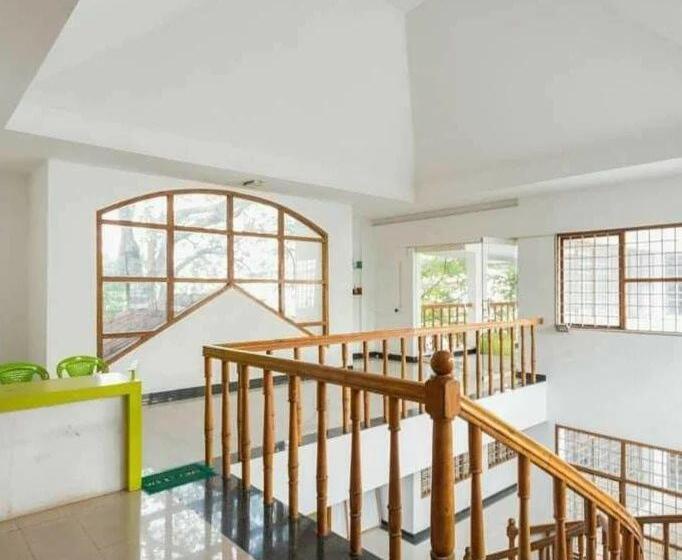 בית מלון כפרי Hostel By The Sea