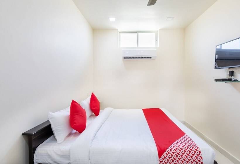 בית מלון כפרי Lake City Pride  By Oyo Rooms