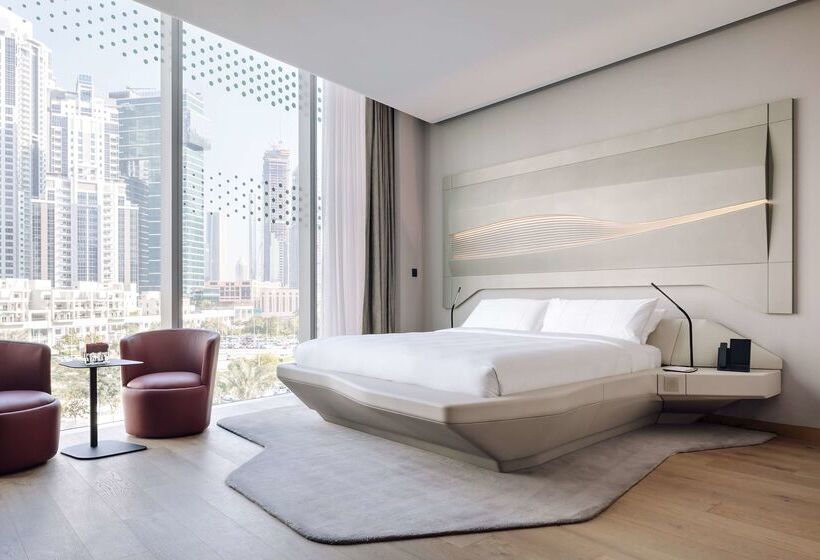 Отель Me Dubai by Melia