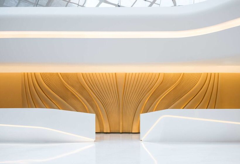 Отель Me Dubai by Melia