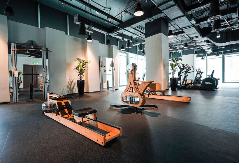 Отель Me Dubai by Melia