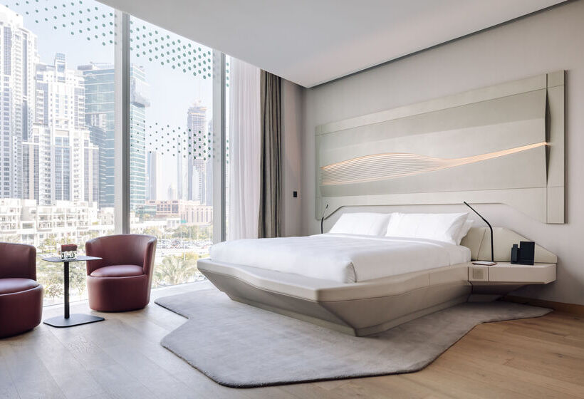 Отель Me Dubai by Melia