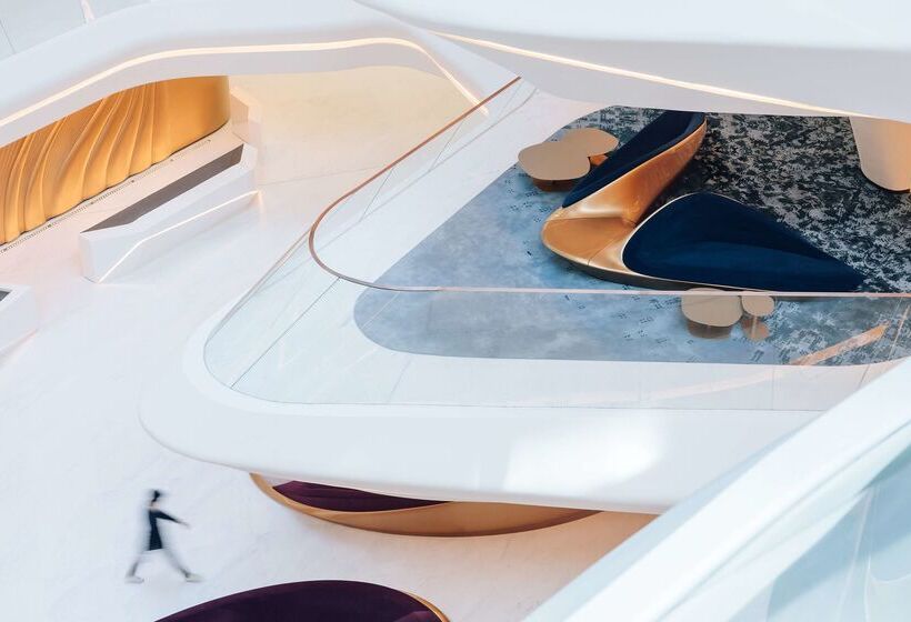 Отель Me Dubai by Melia