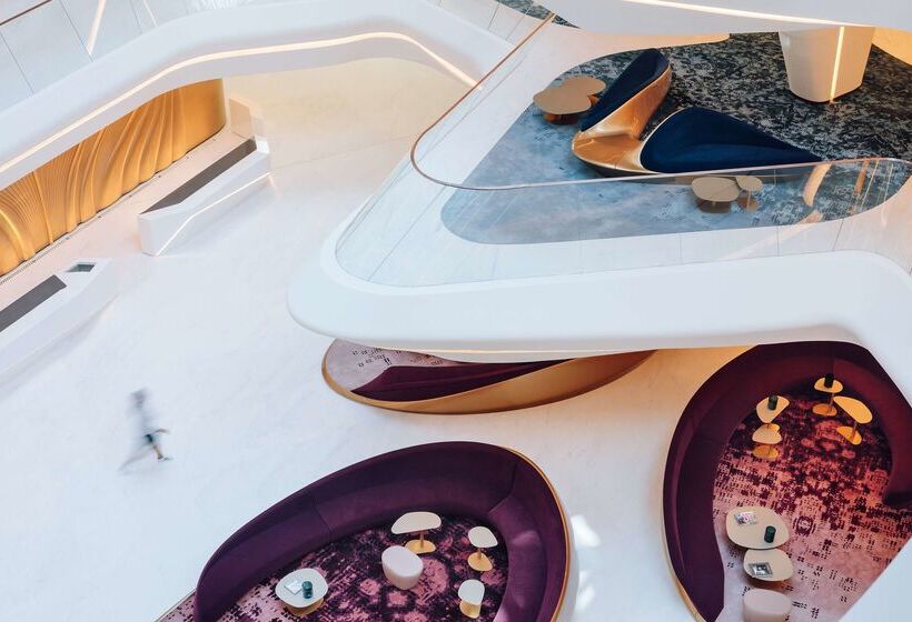 Отель Me Dubai by Melia