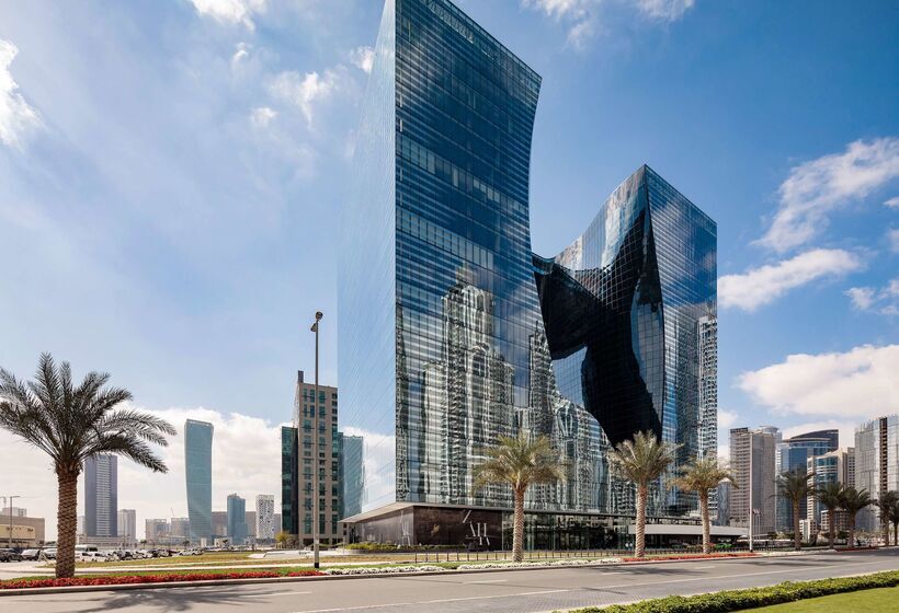 Отель Me Dubai by Melia