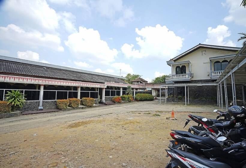 בית מלון כפרי Oyo 3201 Rian Palembang