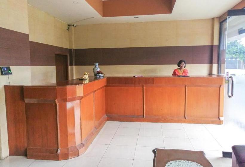 בית מלון כפרי Oyo 3290  Herlingga Jaya