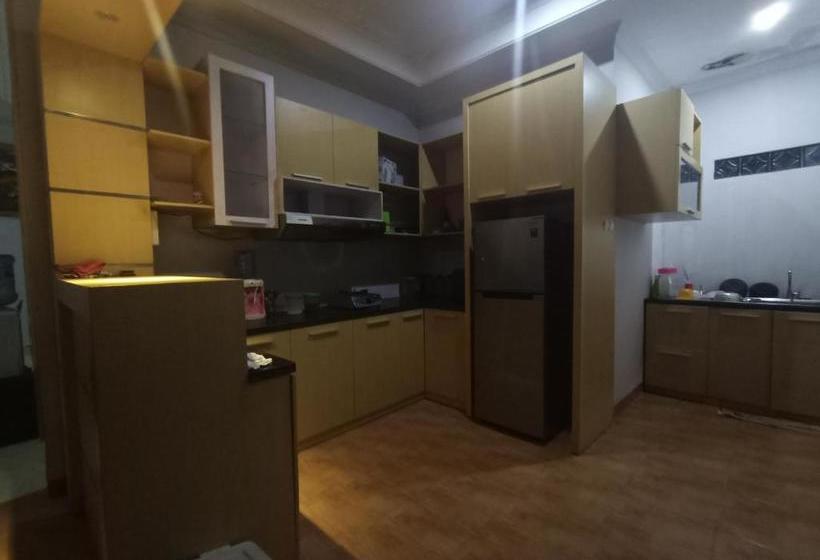 酒店 Oyo 3293 Sulthan Ix Guest House