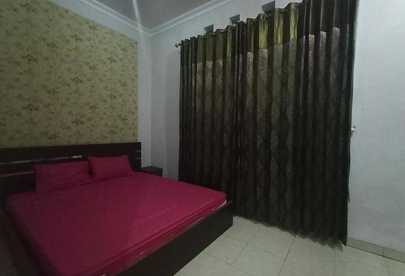 酒店 Oyo 3293 Sulthan Ix Guest House