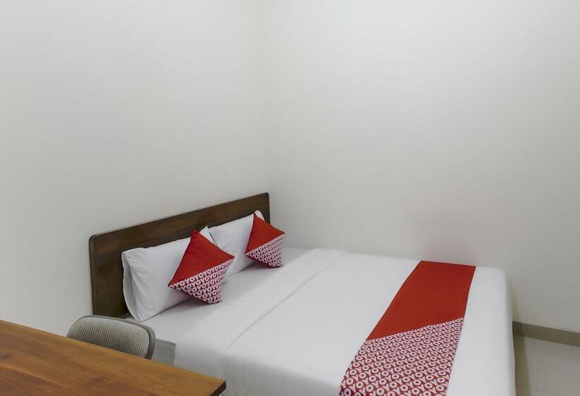 호텔 Oyo 3314 Syariah House