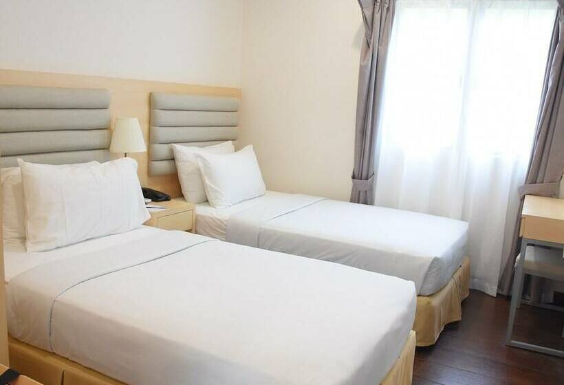 هتل Royale Chulan Cherating Chalet