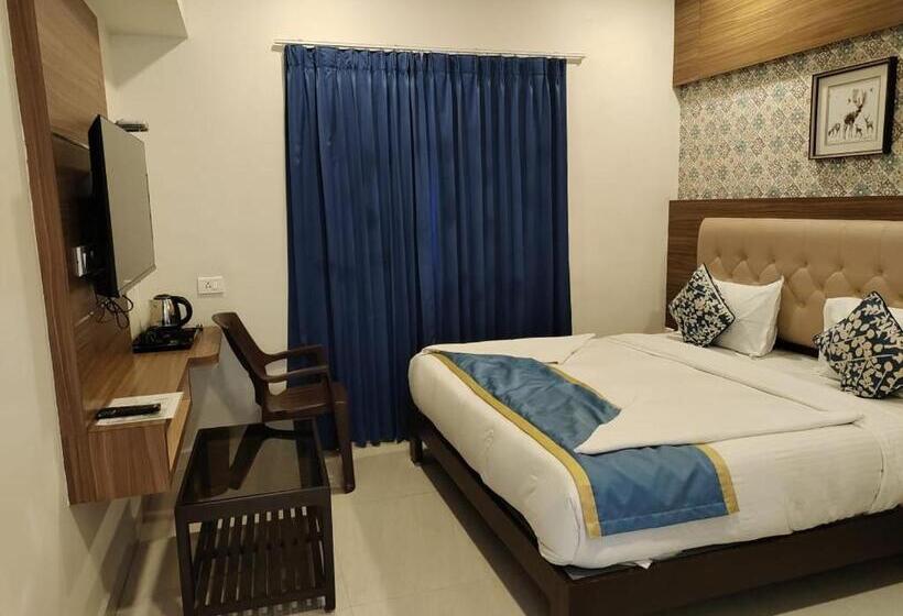 בית מלון כפרי Sma Grand Inn, Triplicane